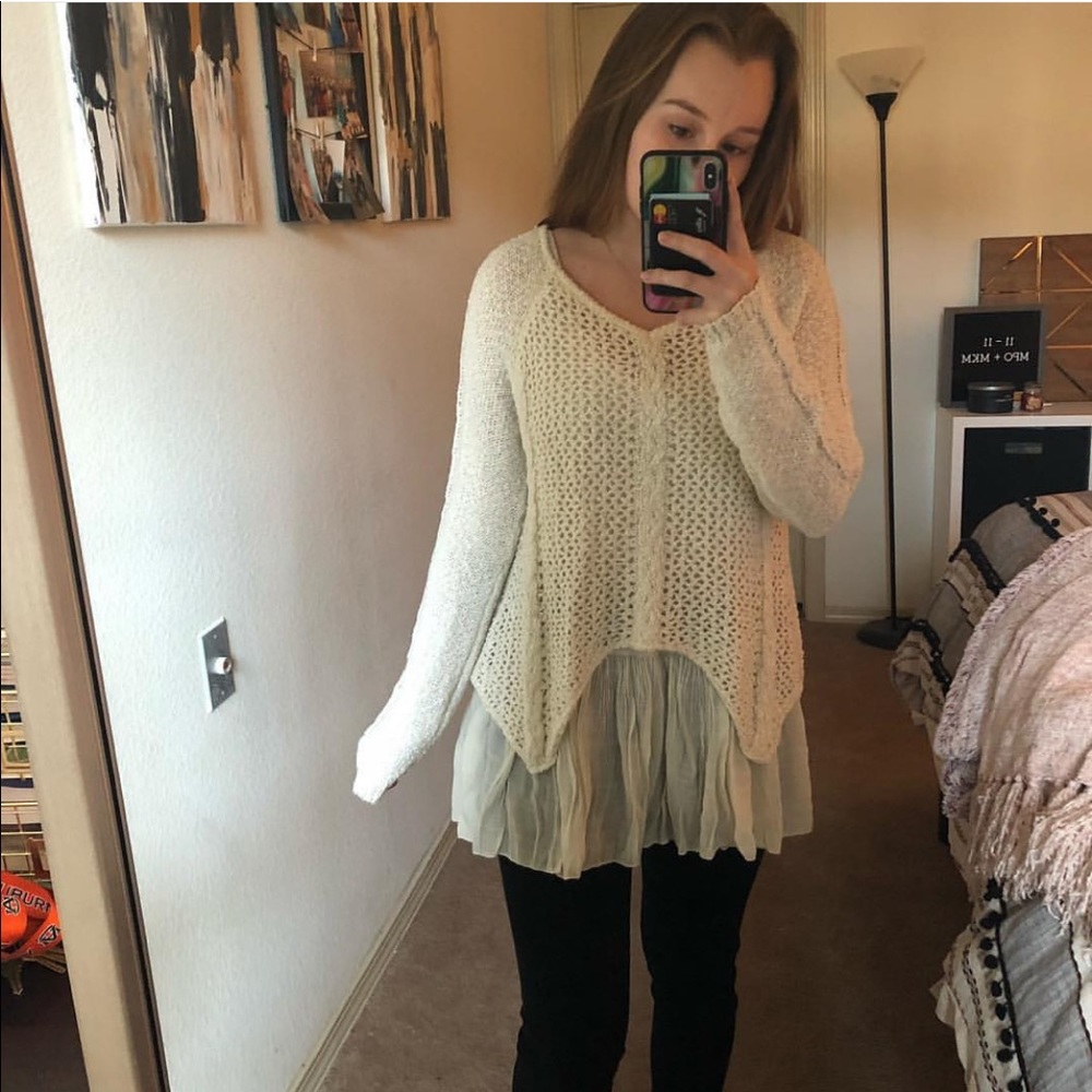 Cream Sweater/Tunic. Size Small